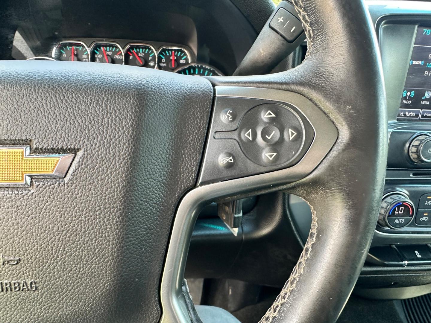 2017 White /Black Chevrolet Silverado 1500 LT (1GCVKREH5HZ) with an 4.3L V6 OHV 12V engine, 6-Speed Automatic transmission, located at 11115 Chardon Rd. , Chardon, OH, 44024, (440) 214-9705, 41.580246, -81.241943 - Photo#23